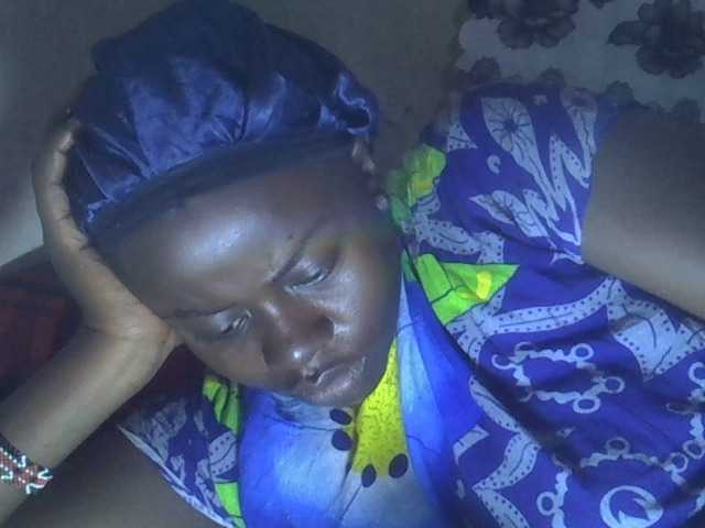 Lavella's BongaCams show and profile