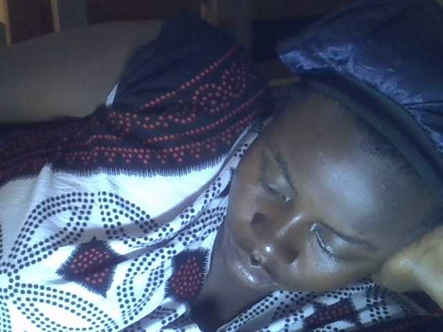 Lavella's BongaCams show and profile