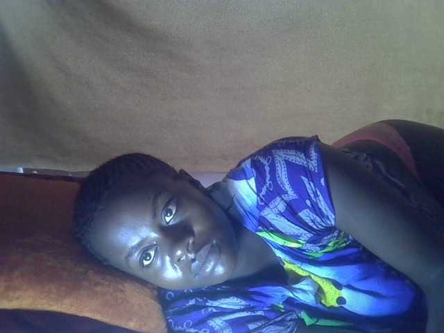 Lavella's BongaCams show and profile