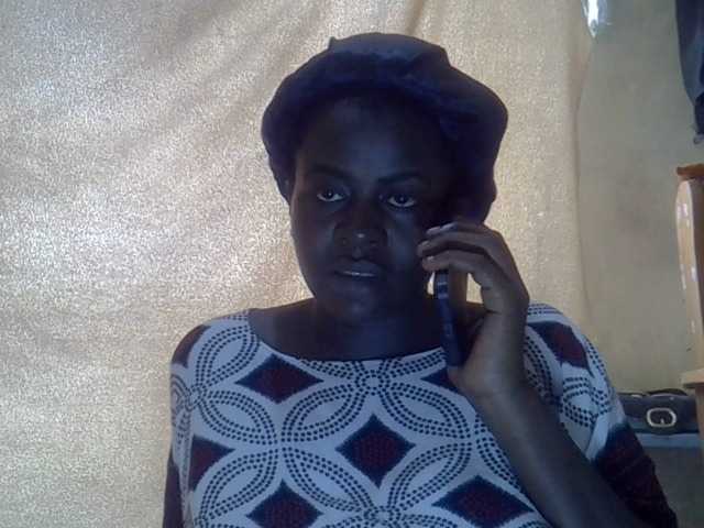 Lavella's BongaCams show and profile