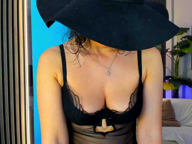 Kaya-Sins's BongaCams show and profile