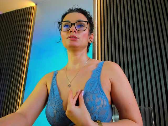 Kaya-Sins's BongaCams show and profile