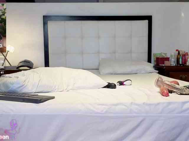 Cerecitaqueenn webcam