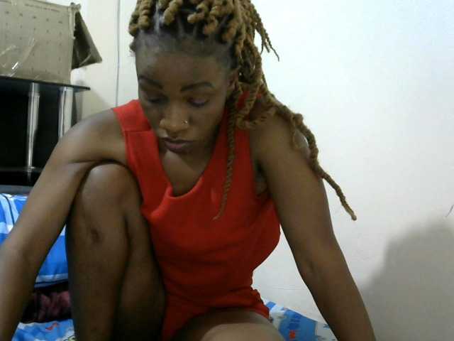 Karenato webcam bongacams model stream image