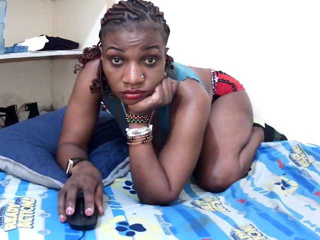 le modèle Lencer254 est en webcam porno dans un show sur le site bongacams, il possède les tags suivants: Ebony,Redhead,Shaved