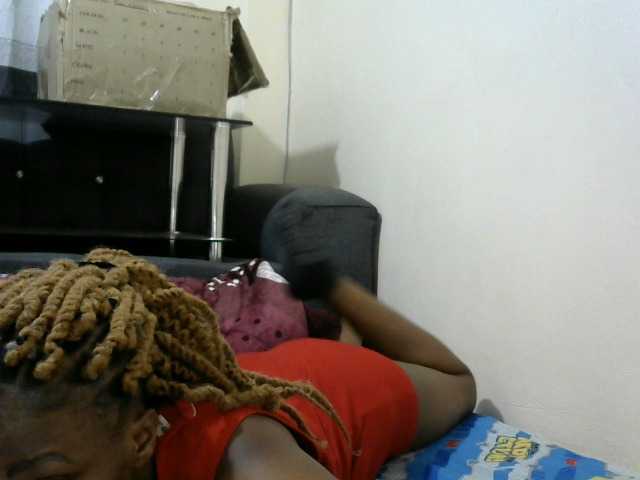 Karenato webcam bongacams model stream image