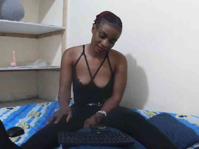 Karenato Live Webcam on BongaCams