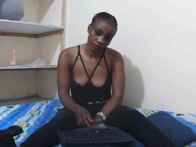 Karenato Live Webcam on BongaCams