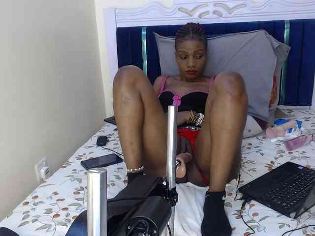 Karenato Live Webcam on BongaCams