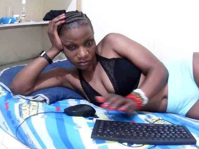 Karenato Live Webcam on BongaCams