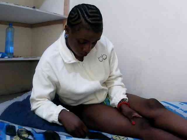 Karenato Live Webcam on BongaCams