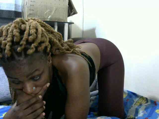 Karenato Live Webcam on BongaCams