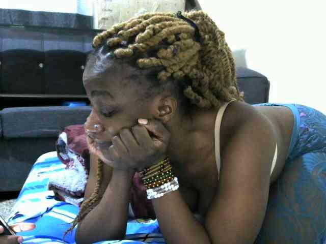 Karenato Live Webcam on BongaCams