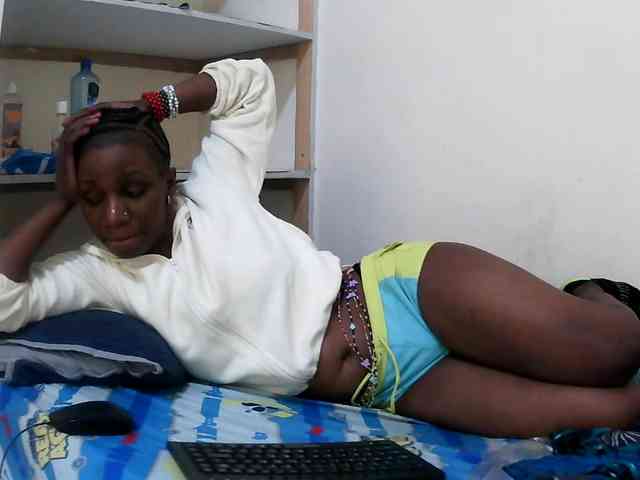 Karenato Live Webcam on BongaCams