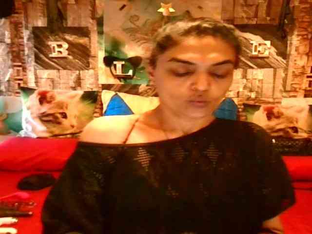 IndianBlaze00 Live Webcam on BongaCams
