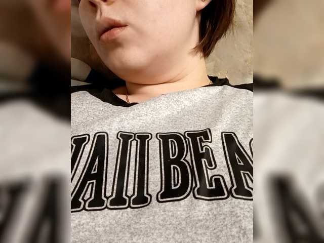 FoxyLoVe01's BongaCams show and profile