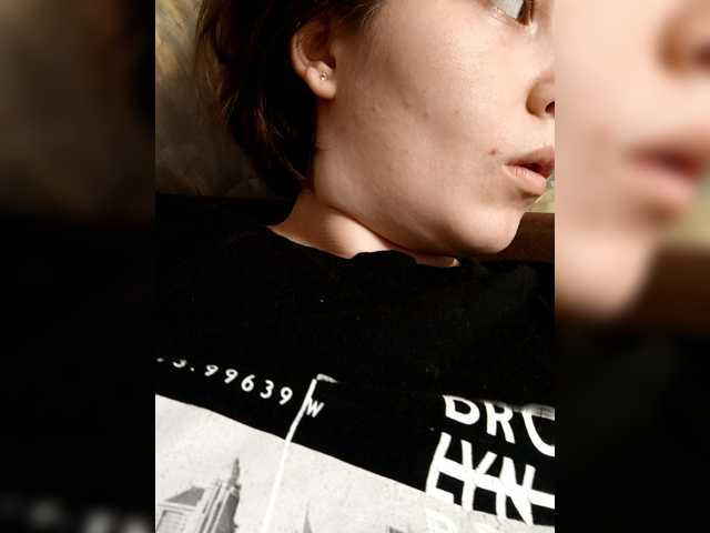 FoxyLoVe01's BongaCams show and profile