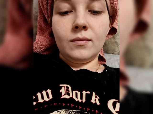 FoxyLoVe01 Live Webcam on BongaCams