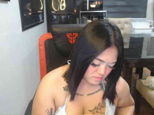 SexxyHotGoddes4uxxx webcam