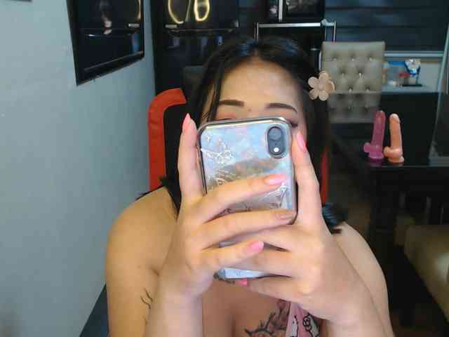 SexxyHotGoddes4uxxx webcam