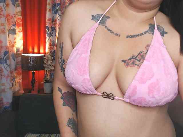 SexxyHotGoddes4uxxx webcam