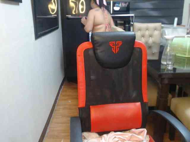 SexxyHotGoddes4uxxx webcam