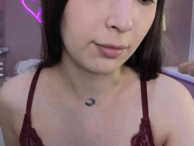 dlllvi Live Webcam on BongaCams