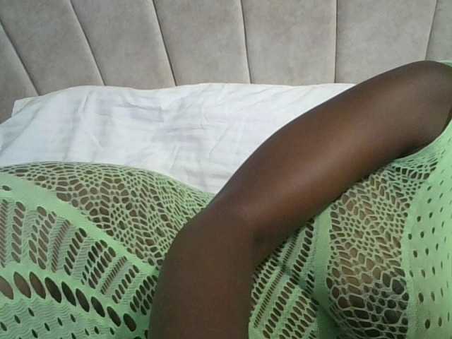 steamymummy's BongaCams show and profile