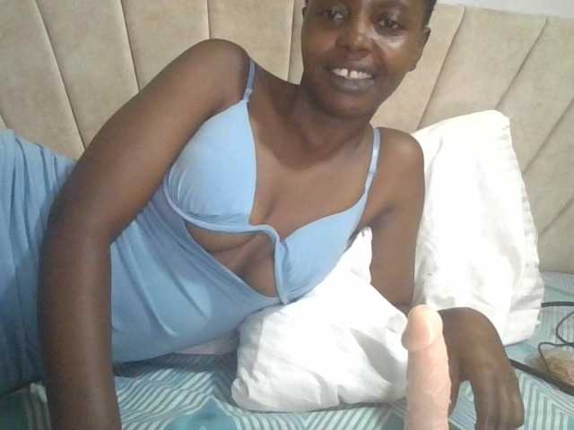 steamymummy's BongaCams show and profile