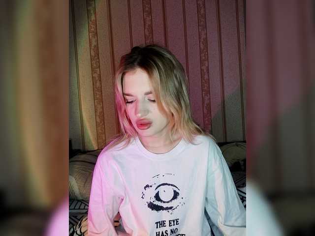 angelbabysweet's BongaCams show and profile