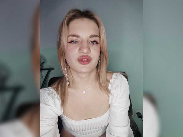 angelbabysweet's BongaCams show and profile