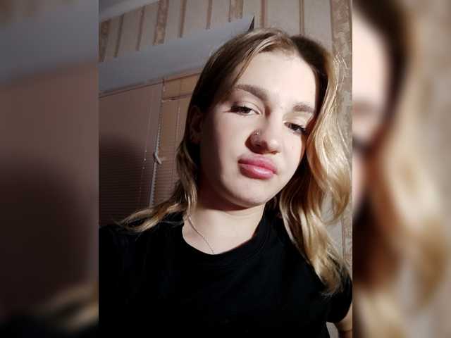 angelbabysweet's BongaCams show and profile