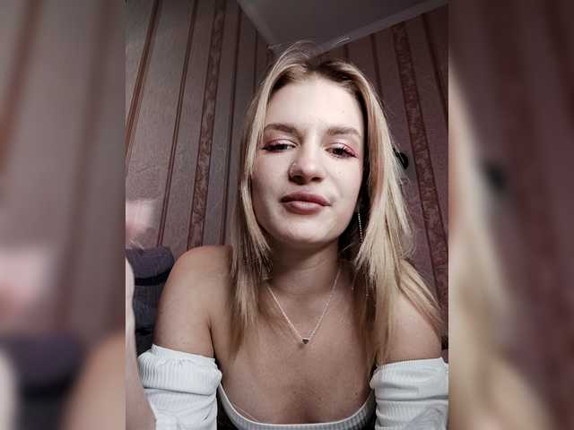 angelbabysweet's BongaCams show and profile