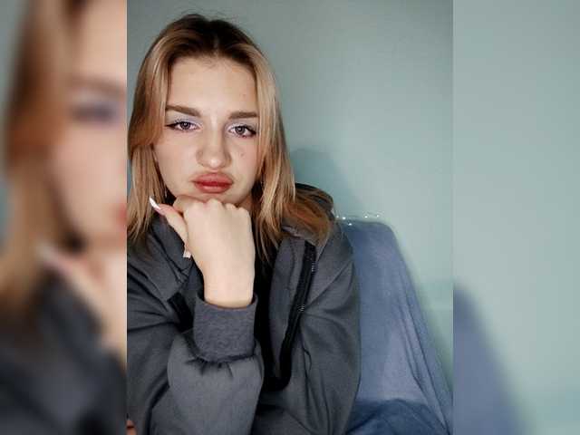 angelbabysweet's BongaCams show and profile