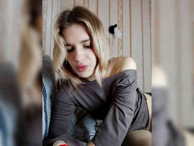 candycomatozzzze webcam