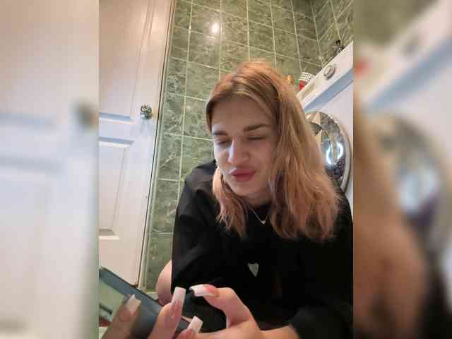 candycomatozzzze webcam