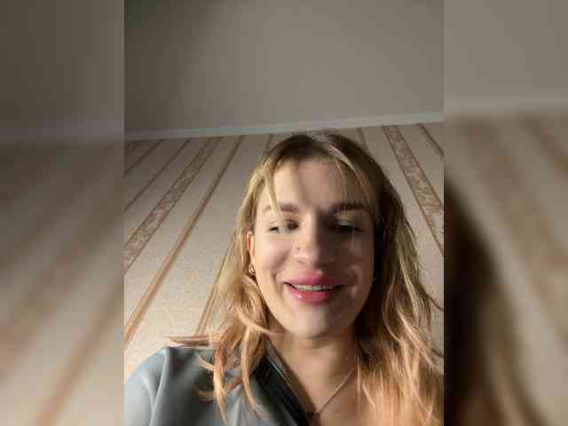 candycomatozzzze webcam