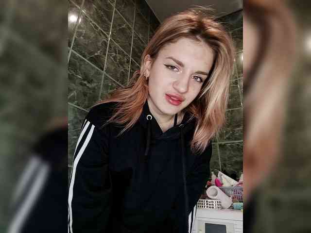 candycomatozzzze webcam