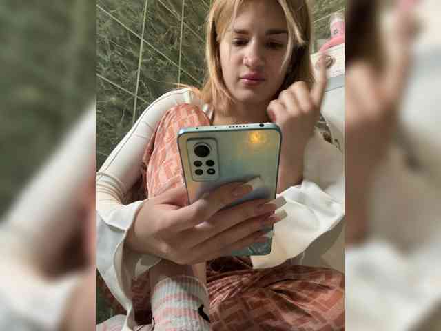 candycomatozzzze webcam