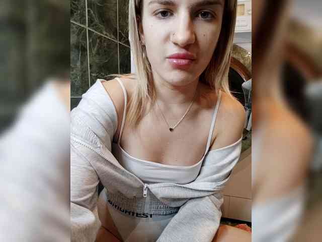 candycomatozzzze webcam