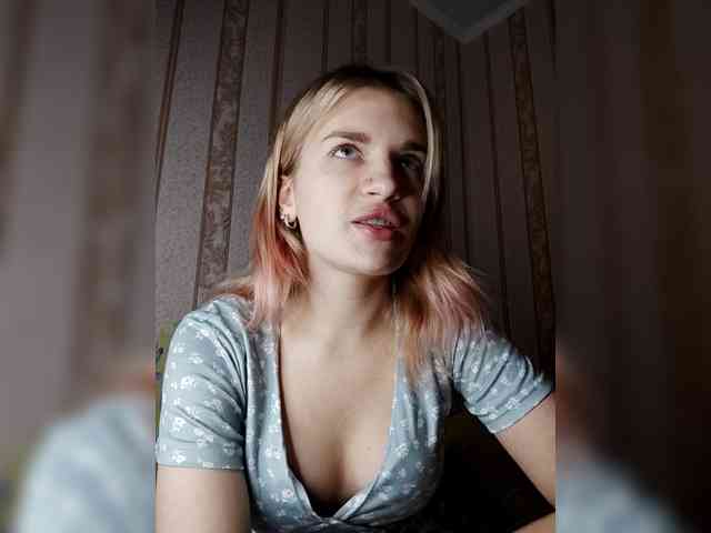 candycomatozzzze webcam