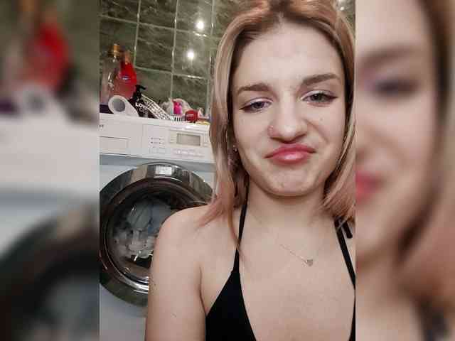 candycomatozzzze webcam