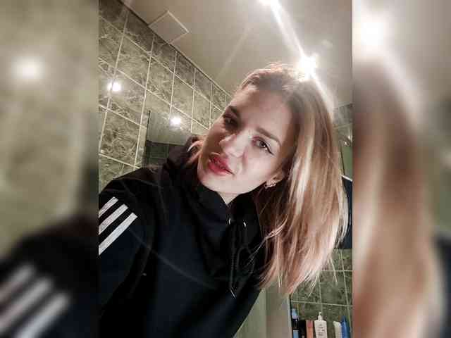 candycomatozzzze webcam