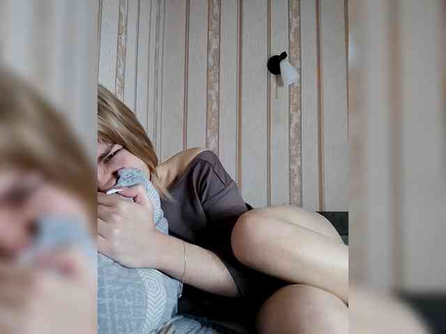 candycomatozzzze webcam