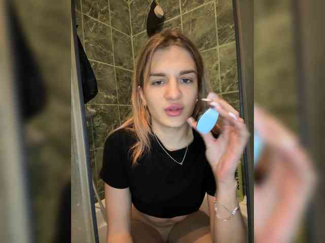 candycomatozzzze webcam