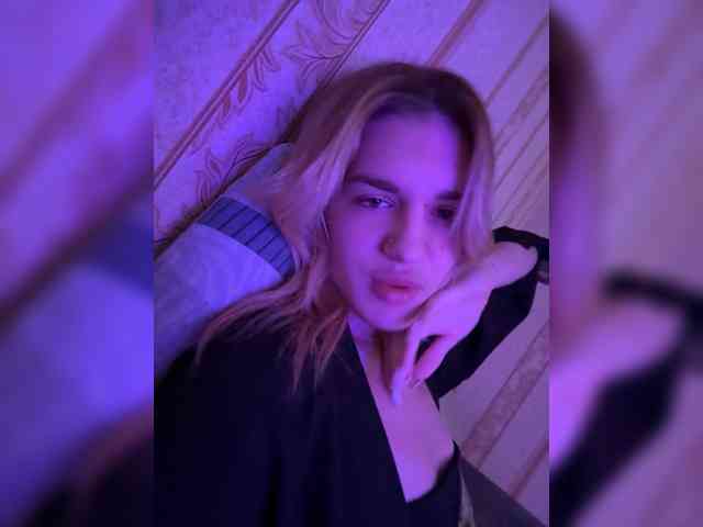 candycomatozzzze webcam