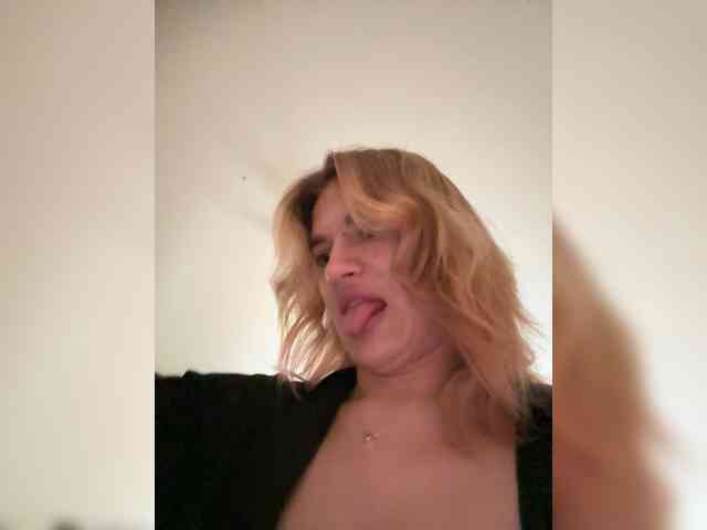 candycomatozzzze webcam