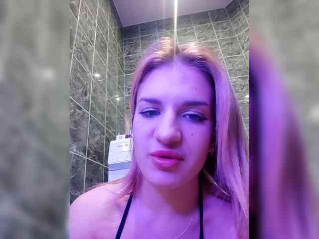 candycomatozzzze webcam