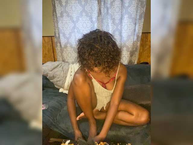 EveLala Live Cam on BongaCams