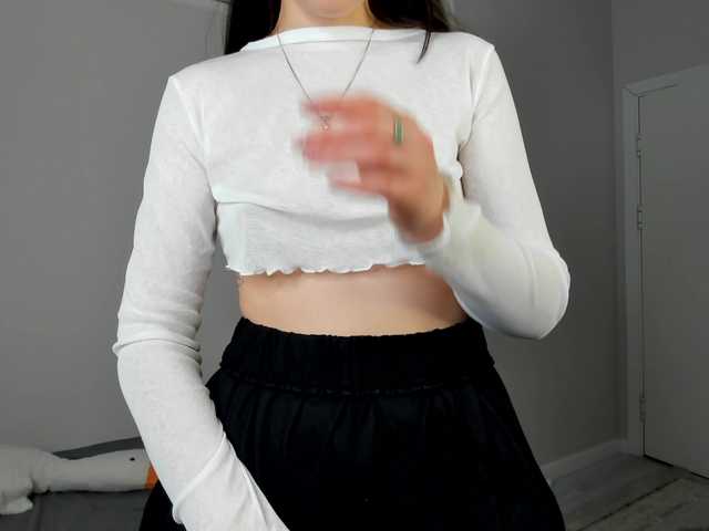 elina-syui's BongaCams show and profile